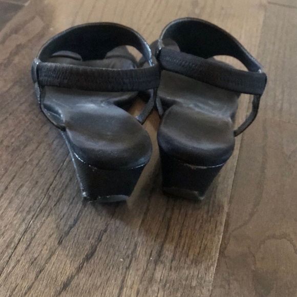 🔴 Comfortable Black Sling Back, Low Wedge… - Picture 4 of 6